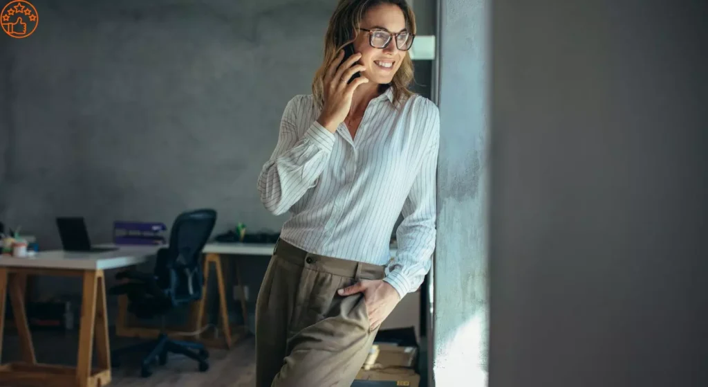 Imagens de pessoas nos celulares24