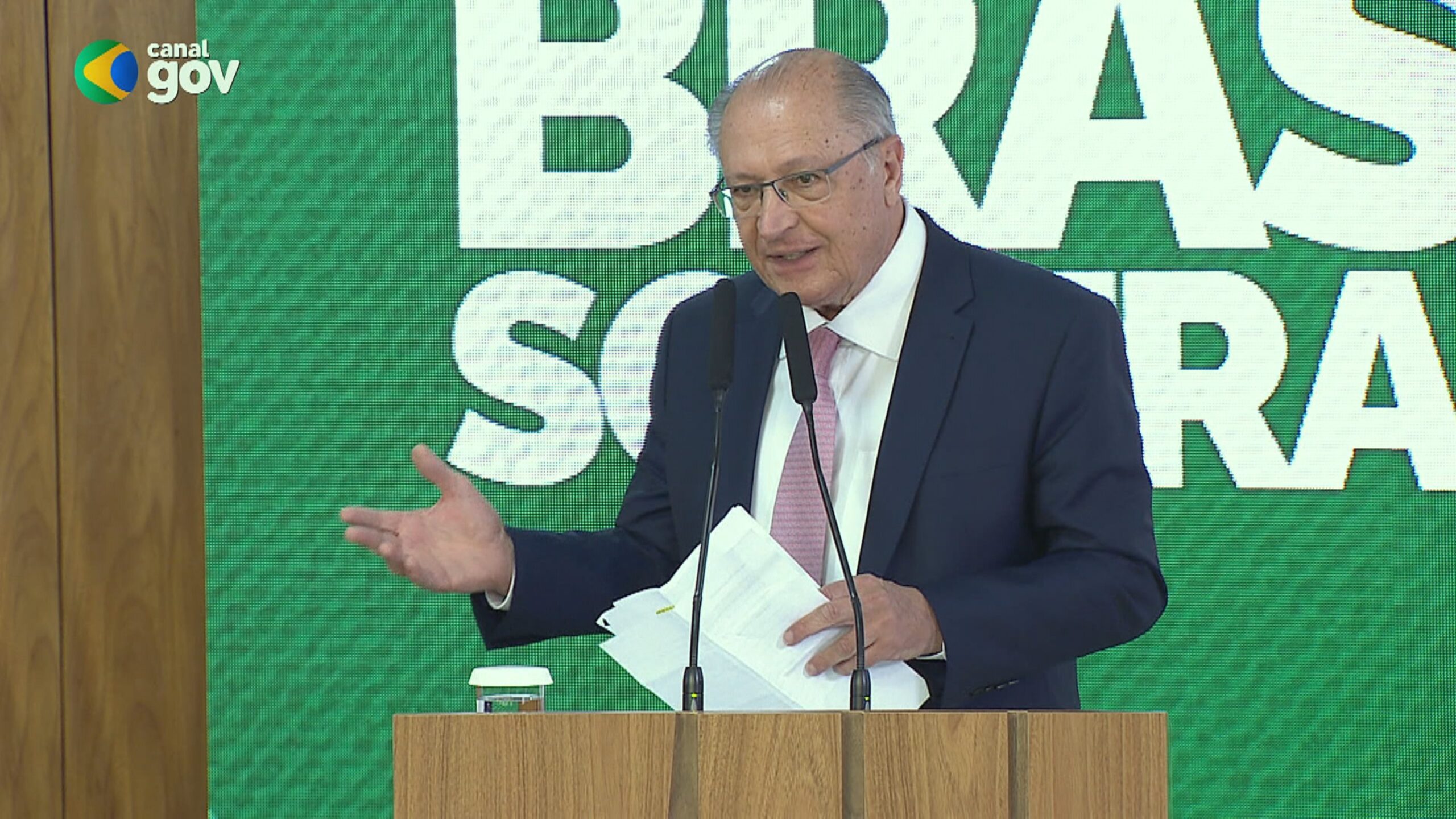 Alckmin defende diálogo contra tarifaço de Trump - Imagem do artigo original